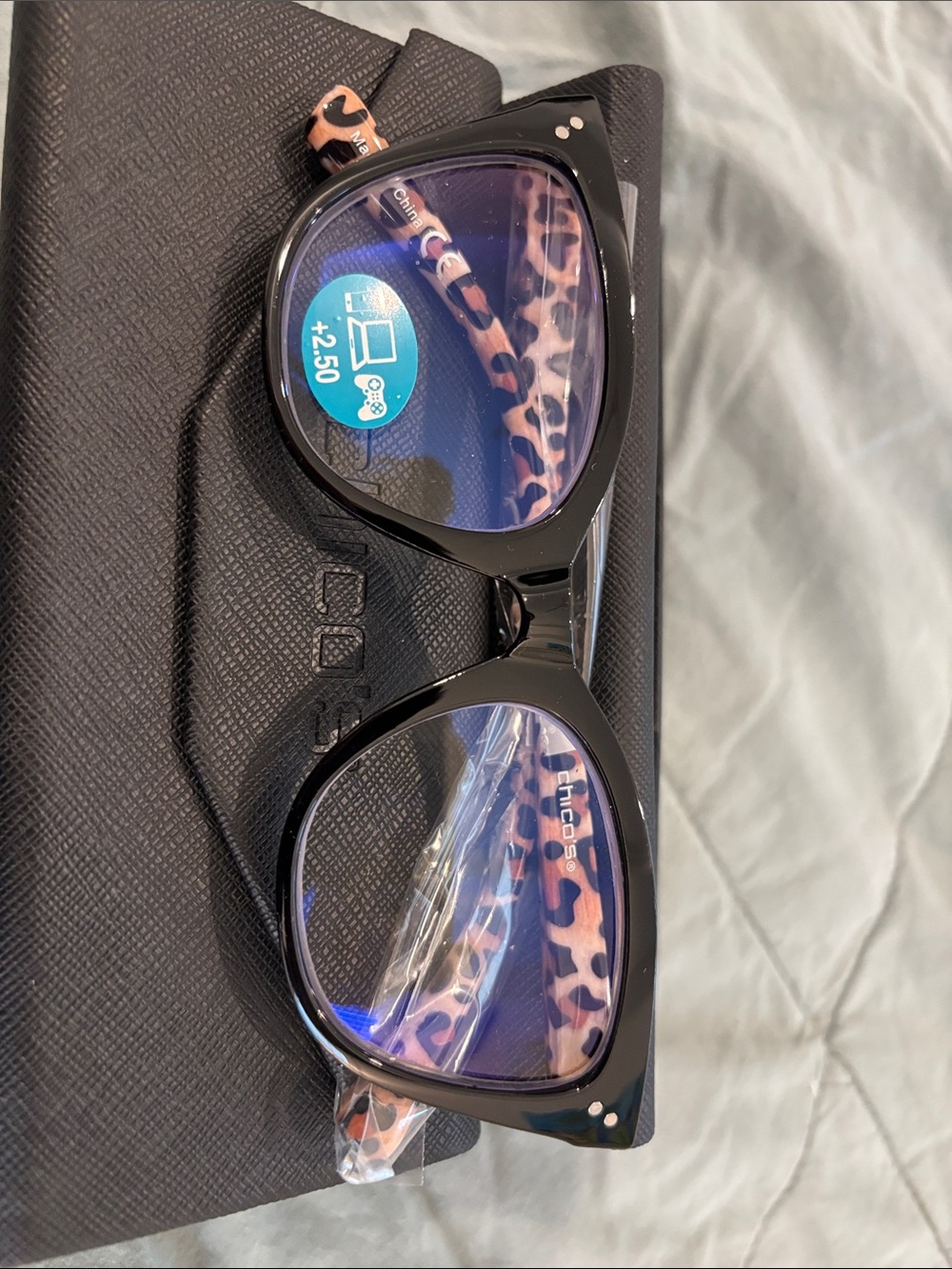 Chico’s black Frame Reading Glasses with Pink Leopard Temples blue light 2.50